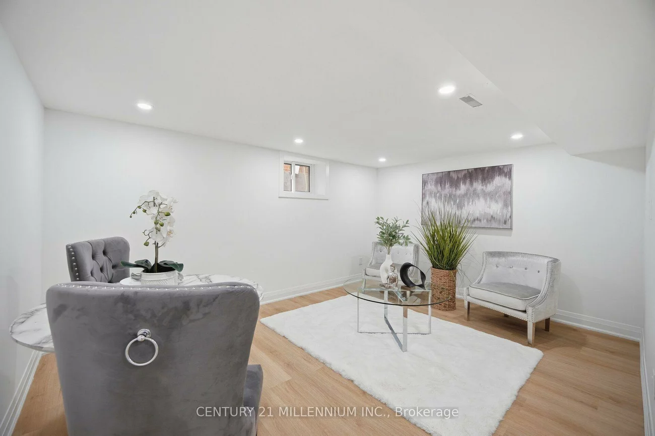 1781, Keele, Keelesdale-Eglinton West, Toronto