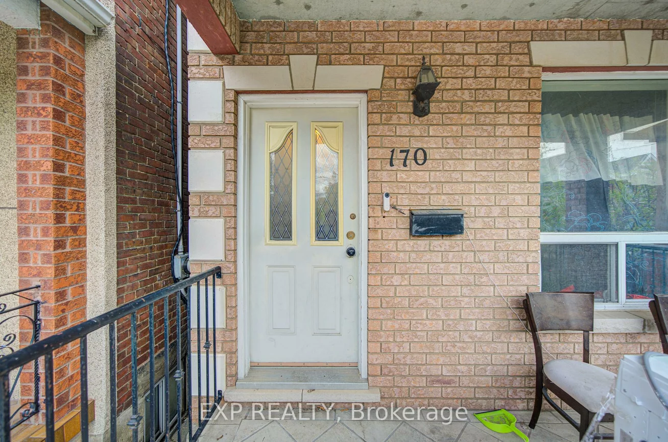 170, Wallace, Dovercourt-Wallace Emerson-Junction, Toronto