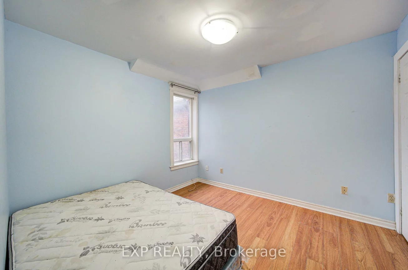 170, Wallace, Dovercourt-Wallace Emerson-Junction, Toronto