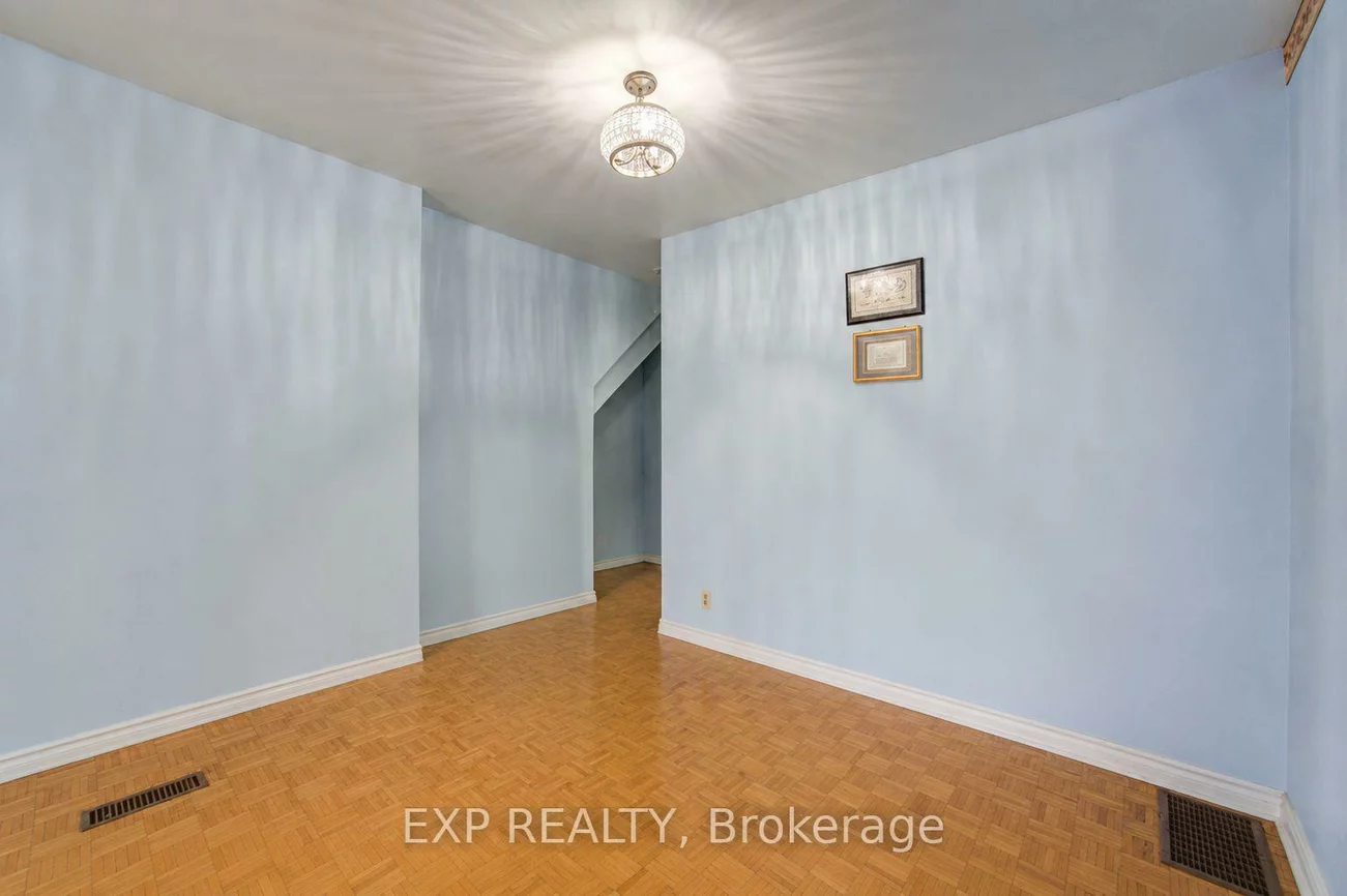 170, Wallace, Dovercourt-Wallace Emerson-Junction, Toronto