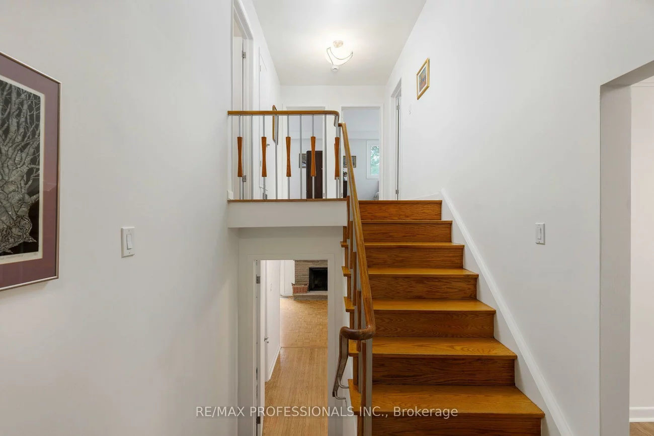 36, Thicket, Markland Wood, Toronto