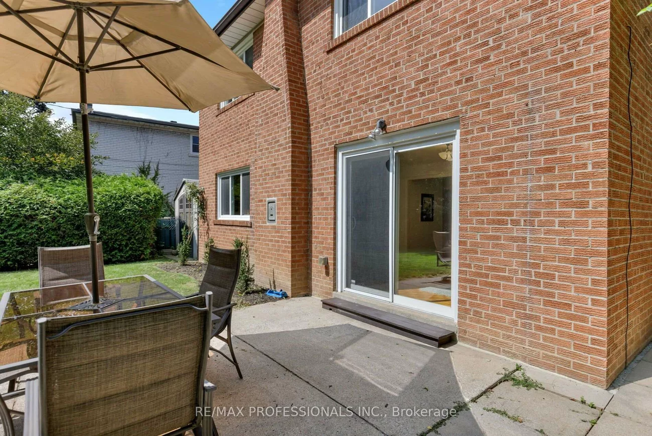 36, Thicket, Markland Wood, Toronto