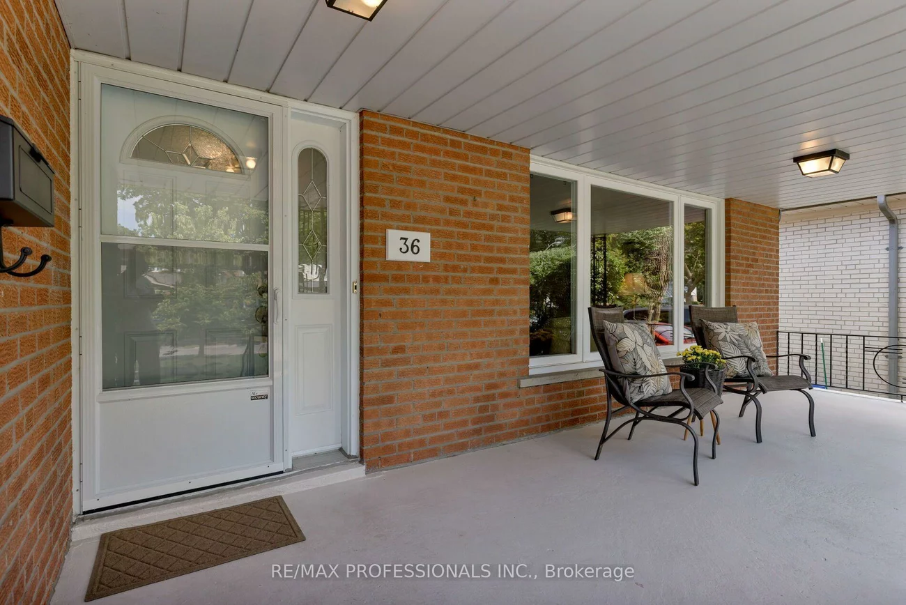 36, Thicket, Markland Wood, Toronto