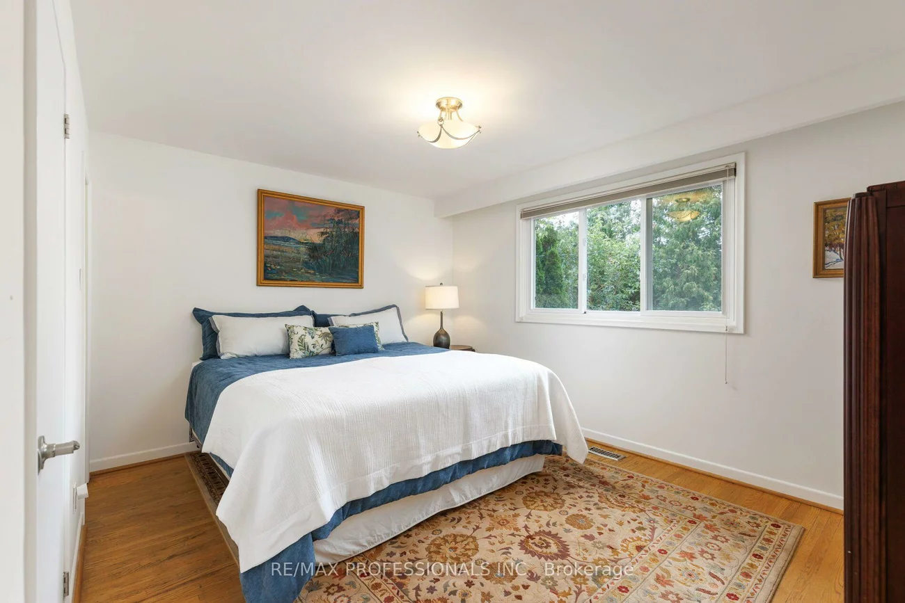 36, Thicket, Markland Wood, Toronto