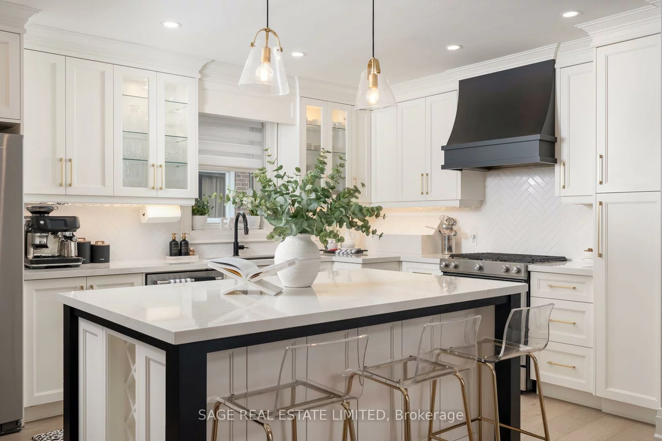 131, Silverhill, Islington-City Centre West, Toronto