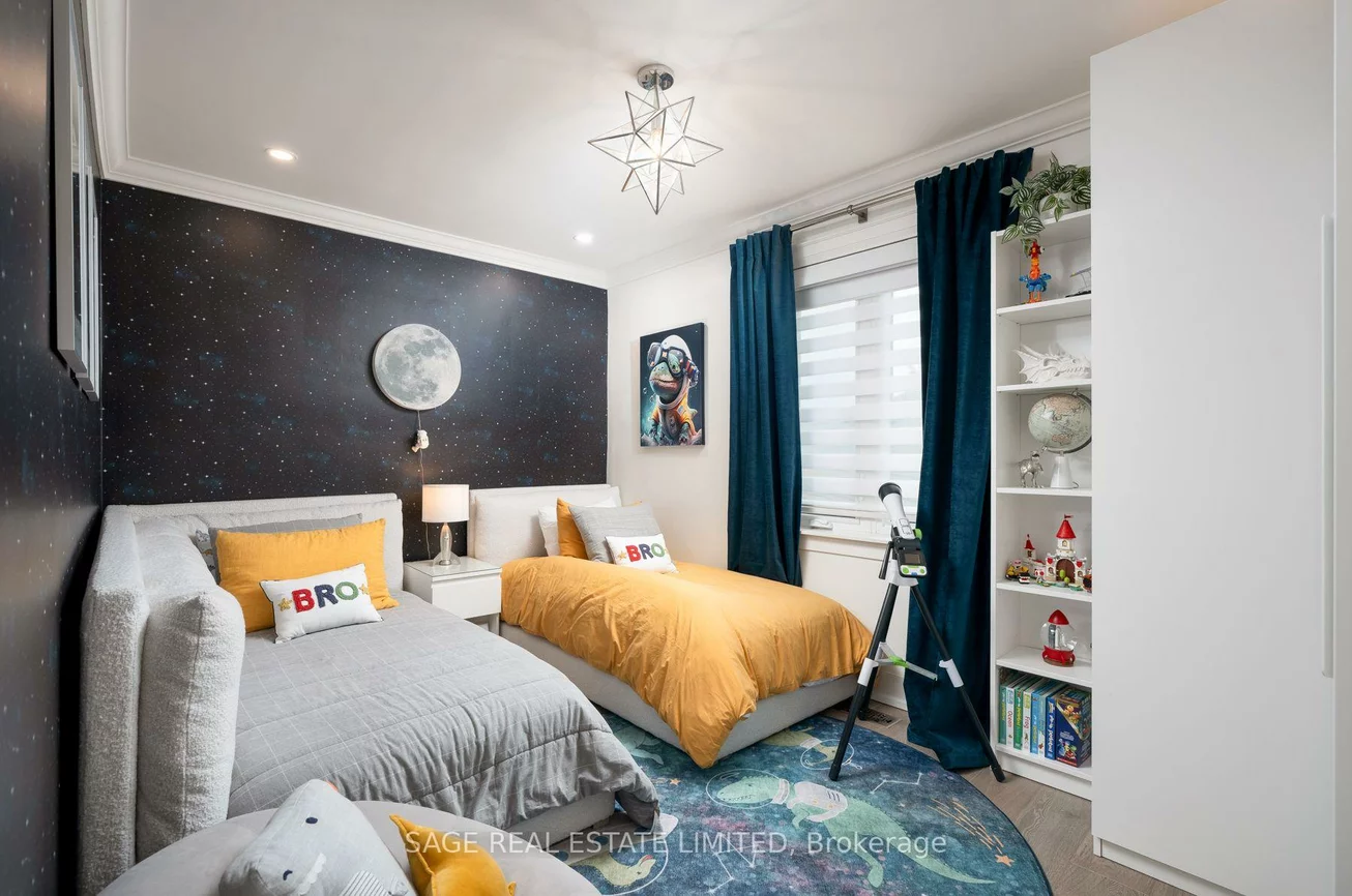 131, Silverhill, Islington-City Centre West, Toronto