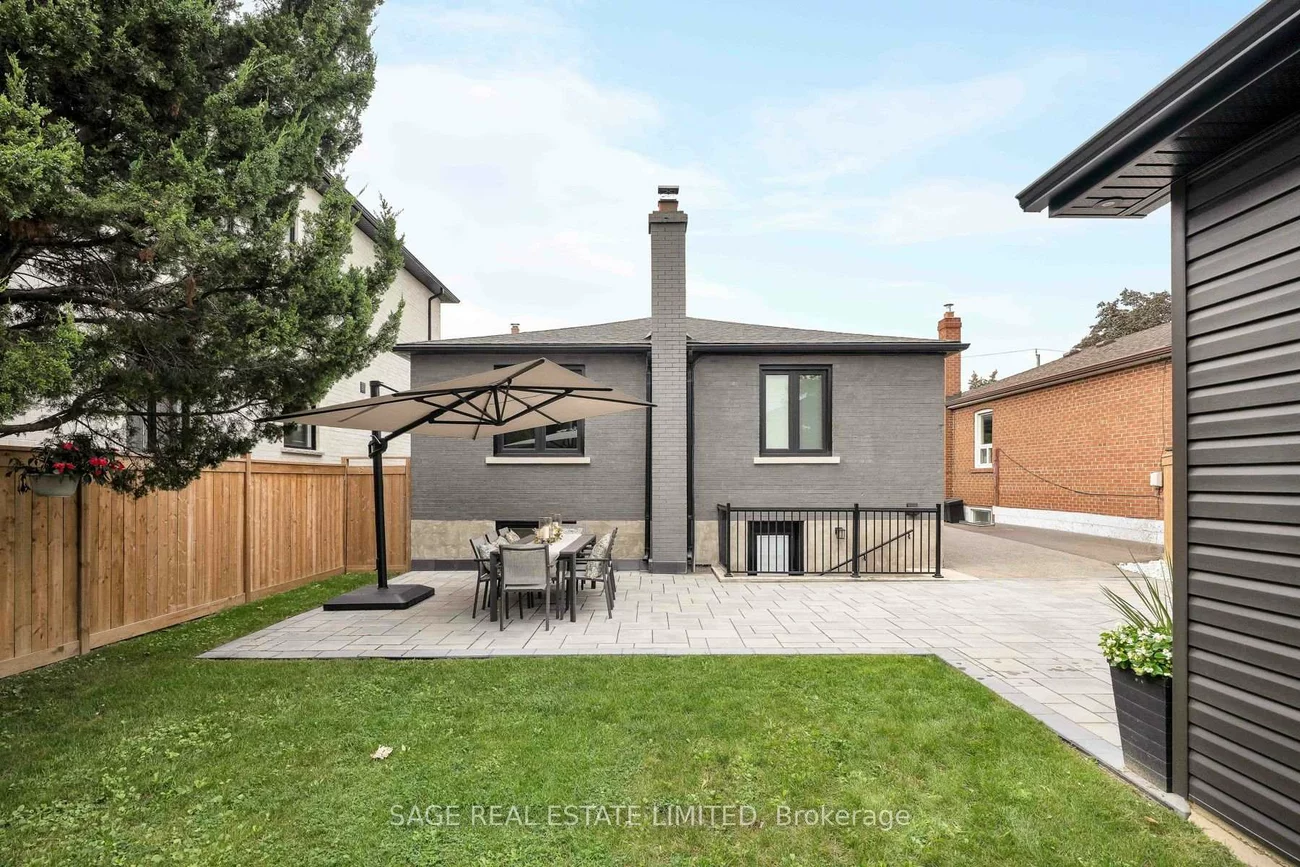 131, Silverhill, Islington-City Centre West, Toronto