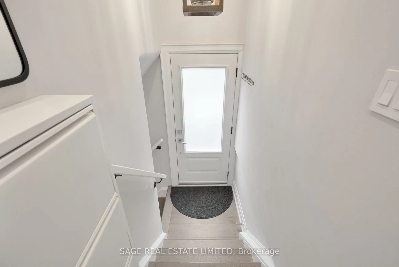 131, Silverhill, Islington-City Centre West, Toronto