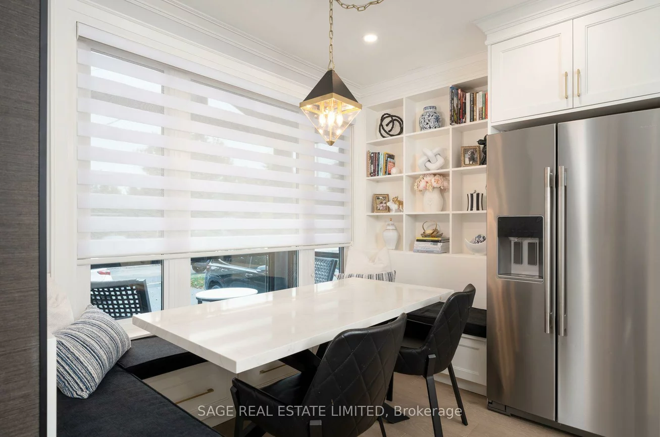 131, Silverhill, Islington-City Centre West, Toronto