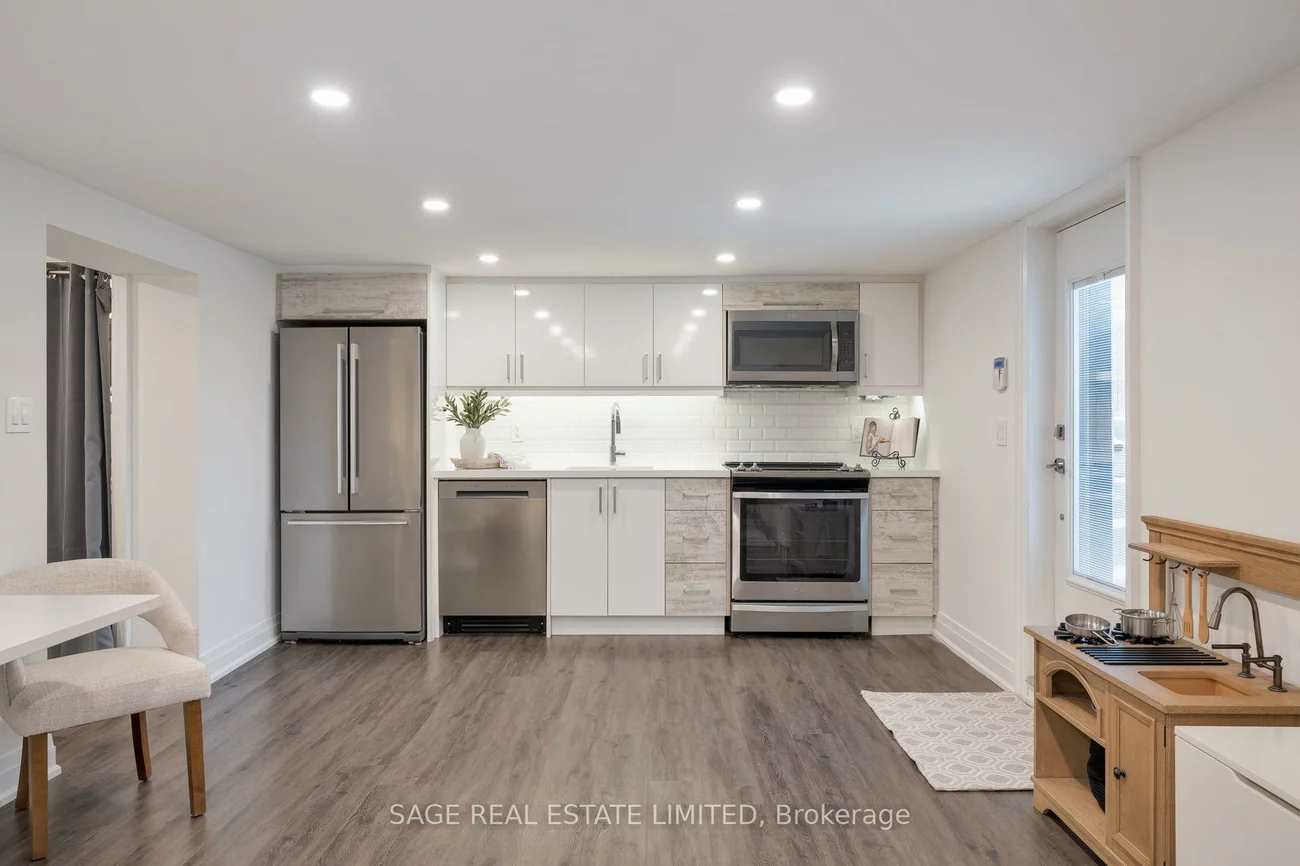 131, Silverhill, Islington-City Centre West, Toronto