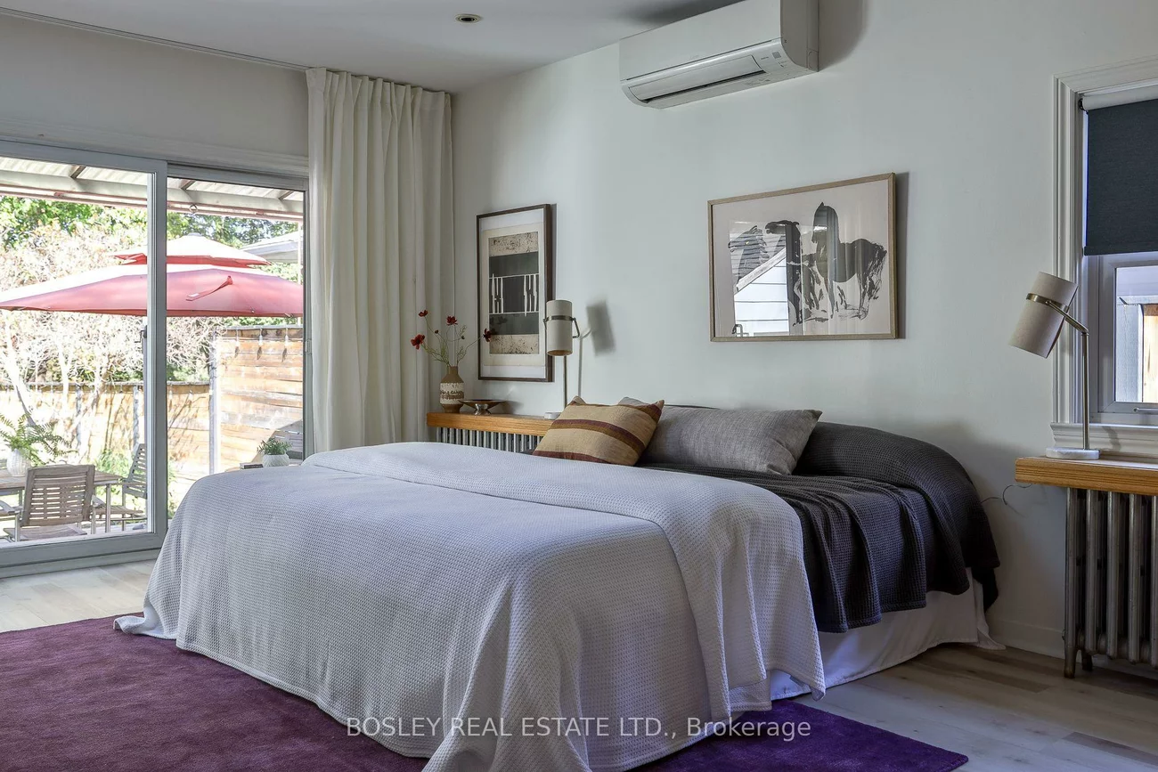 16, Delroy, Stonegate-Queensway, Toronto