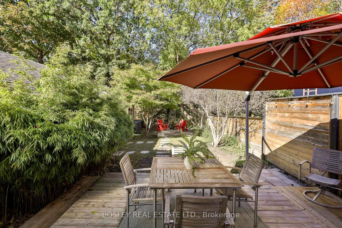 16, Delroy, Stonegate-Queensway, Toronto