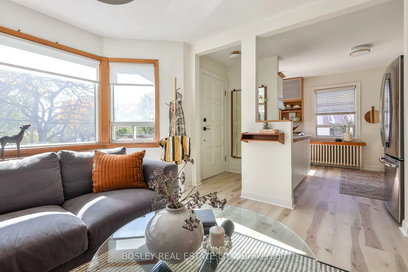 16, Delroy, Stonegate-Queensway, Toronto