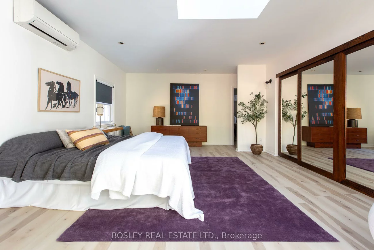 16, Delroy, Stonegate-Queensway, Toronto