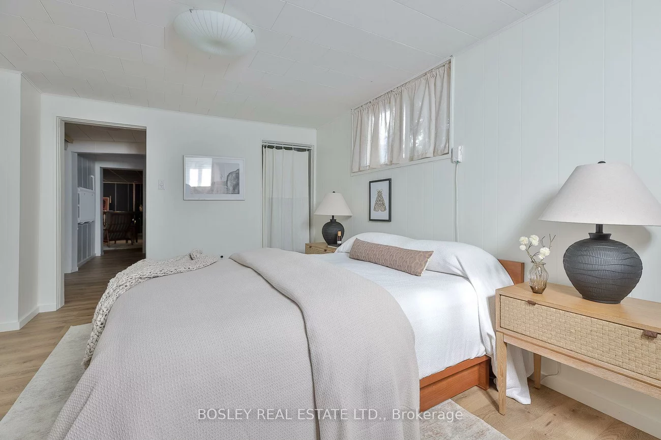 16, Delroy, Stonegate-Queensway, Toronto