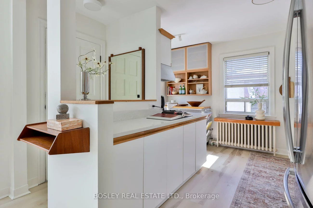16, Delroy, Stonegate-Queensway, Toronto