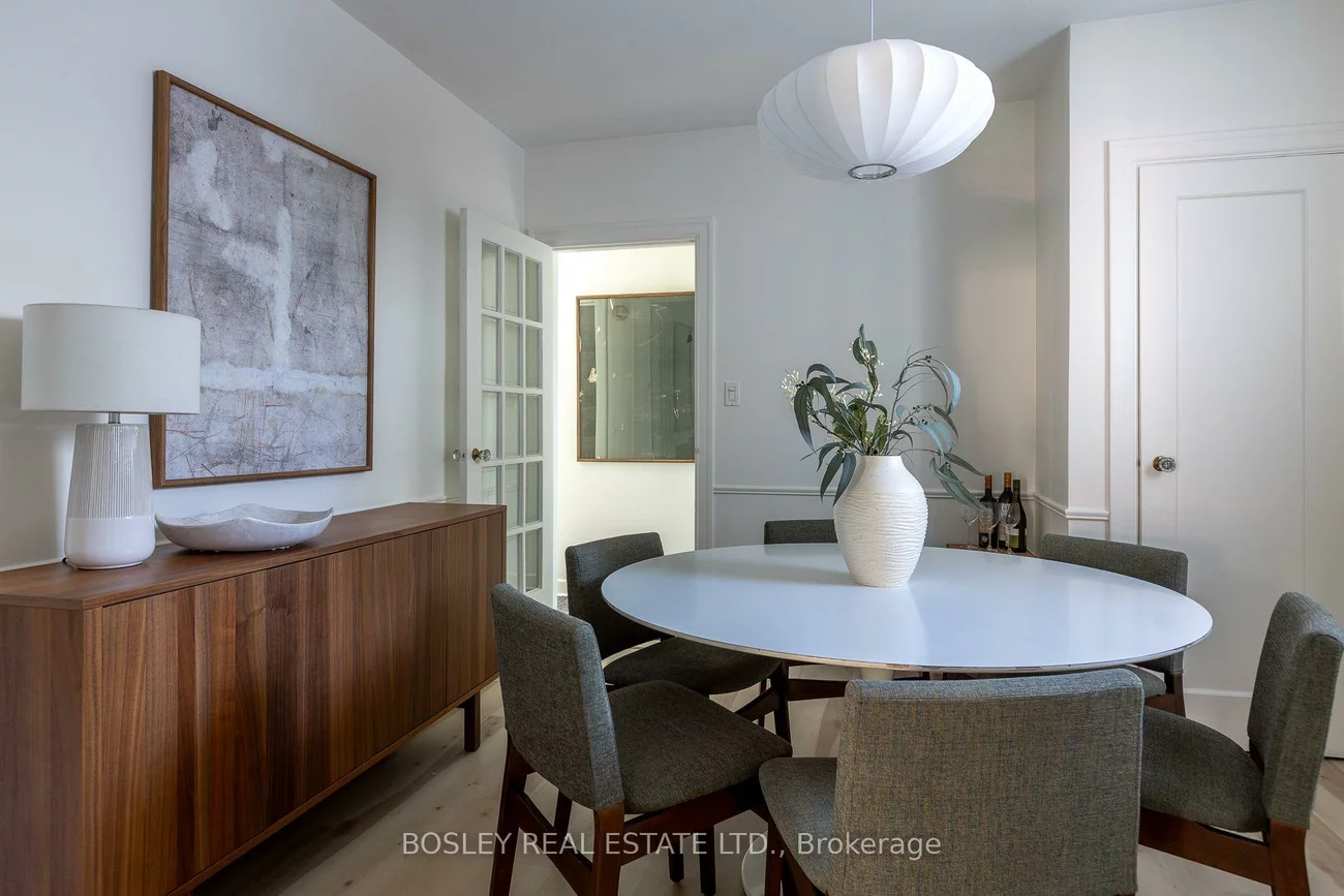 16, Delroy, Stonegate-Queensway, Toronto