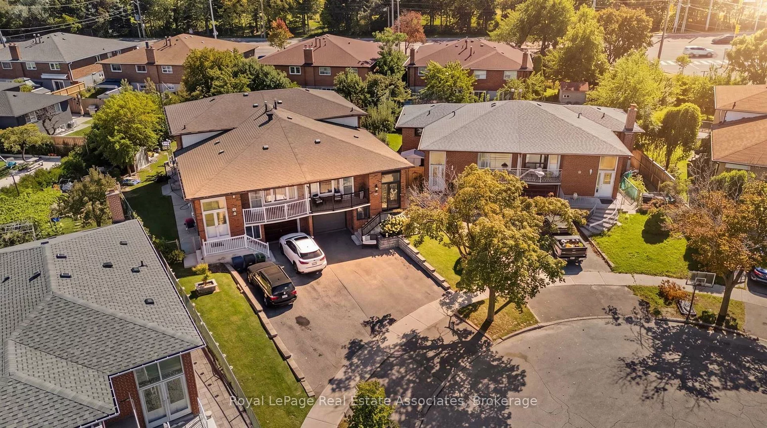 20, Honeywood, Glenfield-Jane Heights, Toronto