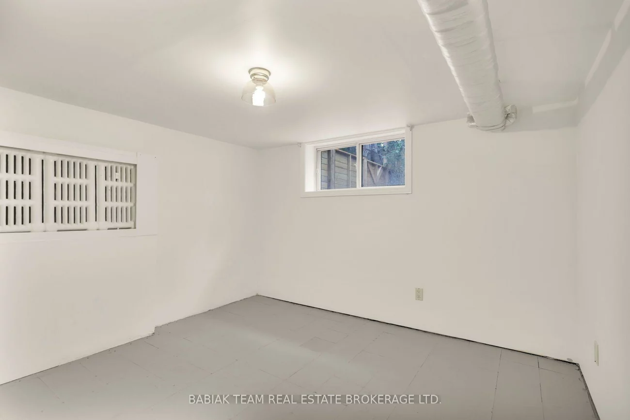34, Elora, High Park North, Toronto