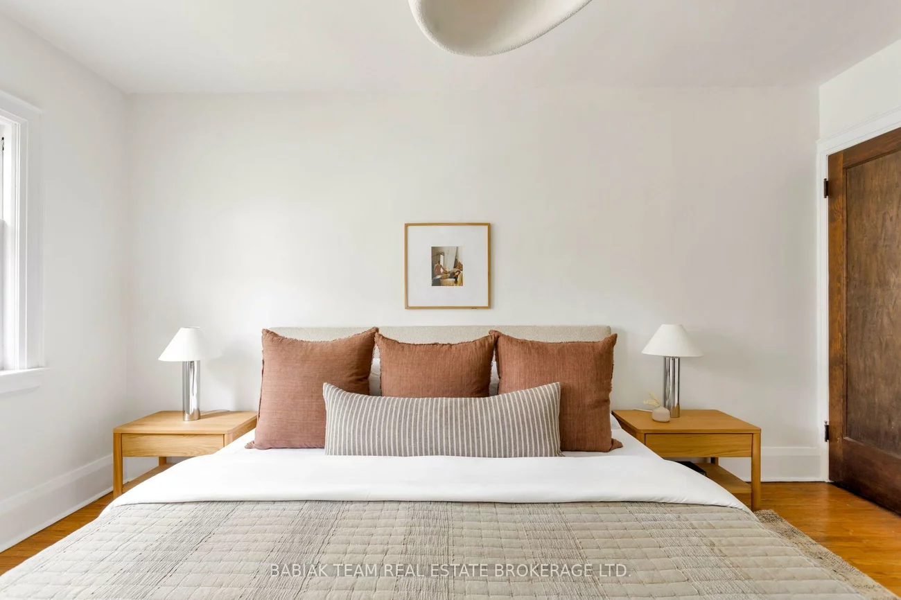 34, Elora, High Park North, Toronto