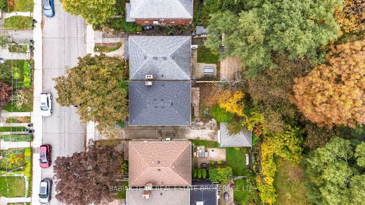 34, Elora, High Park North, Toronto