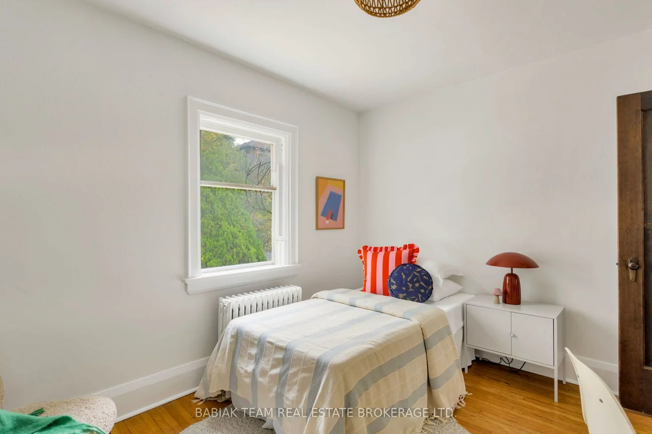 34, Elora, High Park North, Toronto
