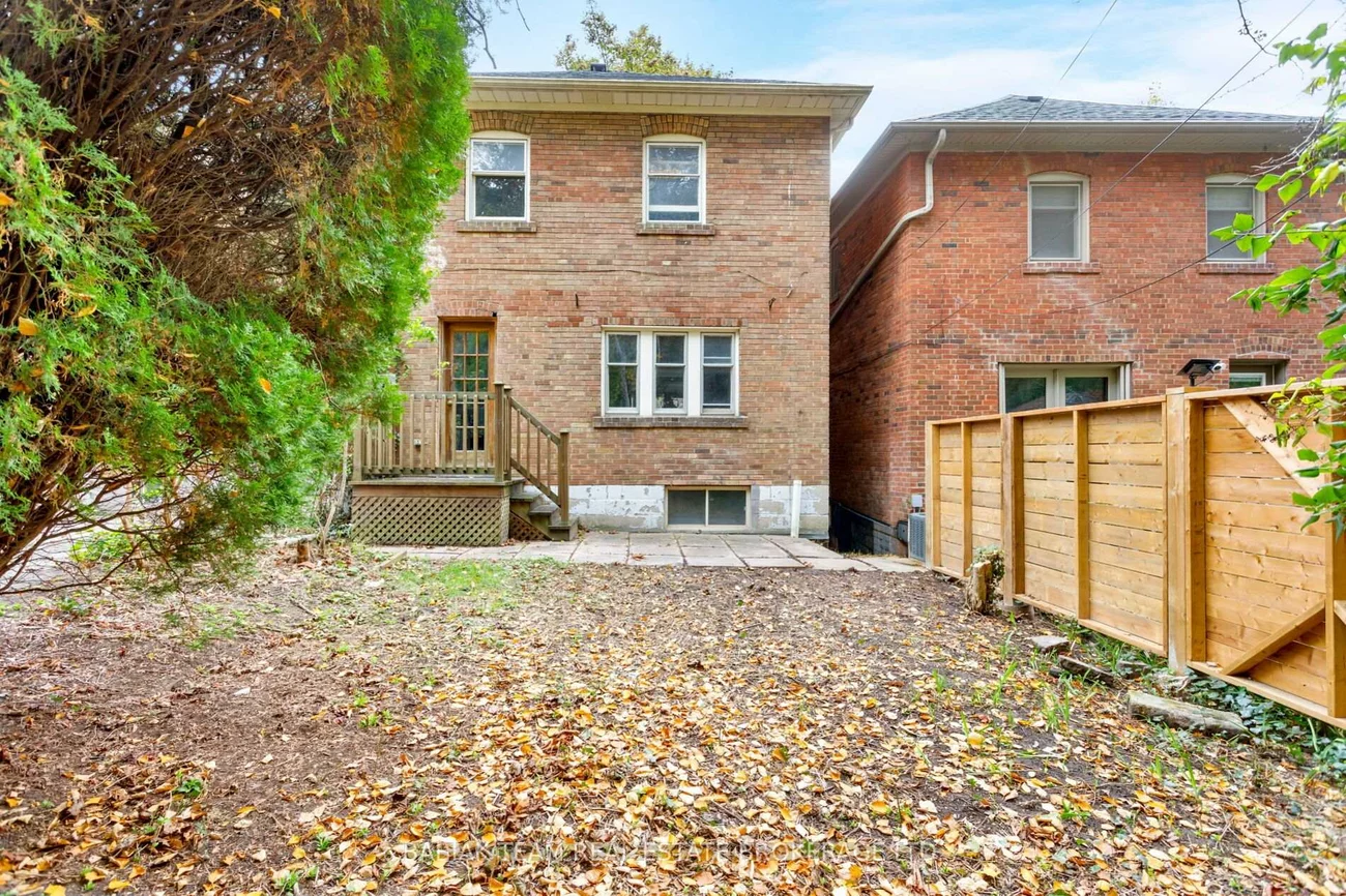 34, Elora, High Park North, Toronto