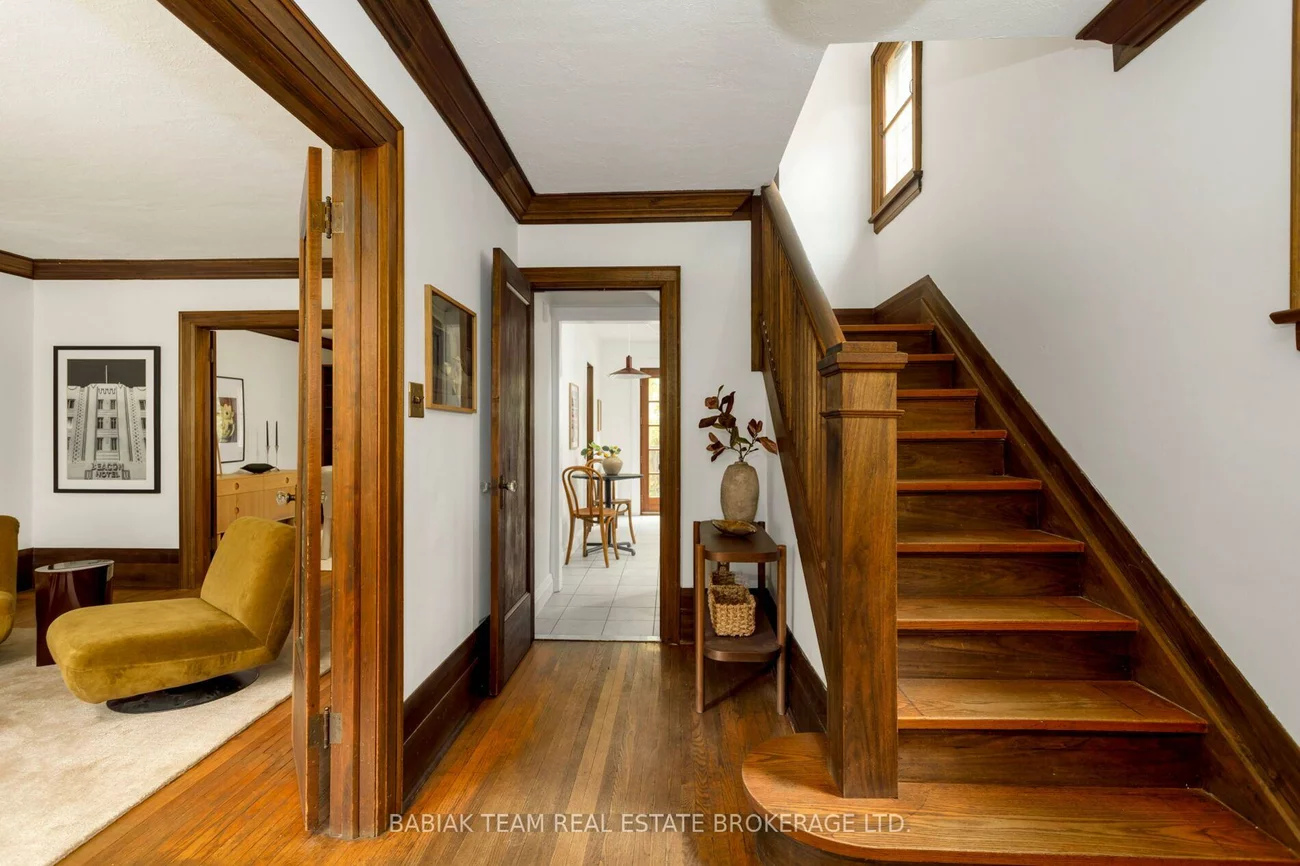 34, Elora, High Park North, Toronto