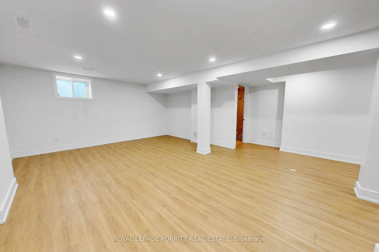 94, Edgecroft, Stonegate-Queensway, Toronto