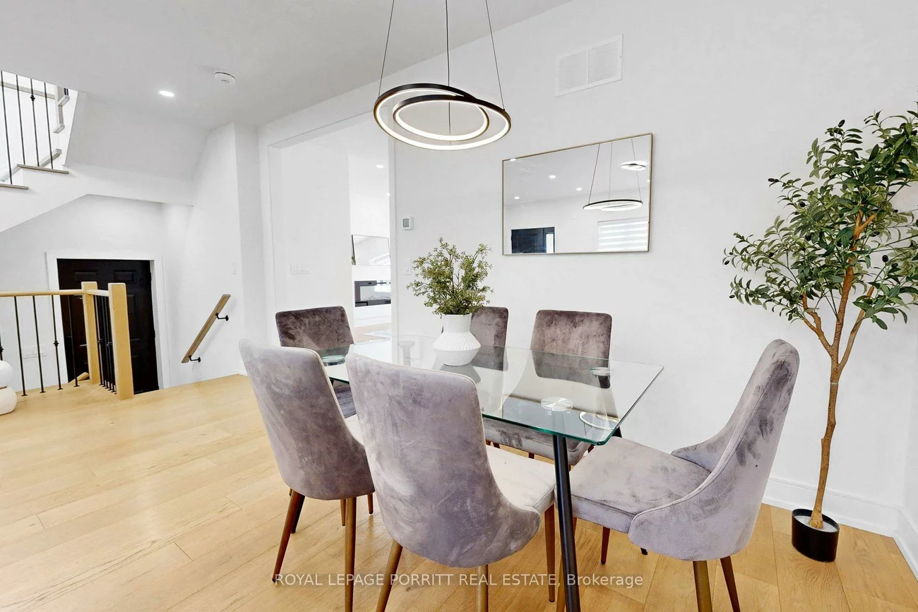 94, Edgecroft, Stonegate-Queensway, Toronto