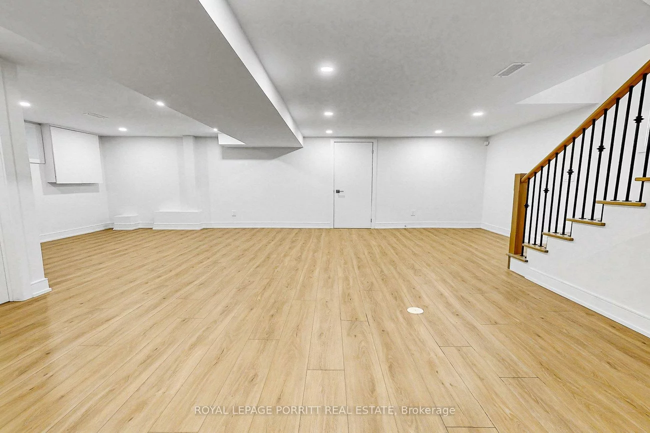 94, Edgecroft, Stonegate-Queensway, Toronto
