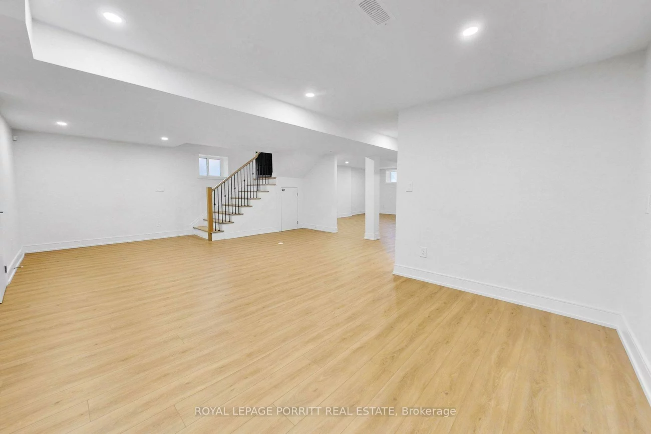 94, Edgecroft, Stonegate-Queensway, Toronto