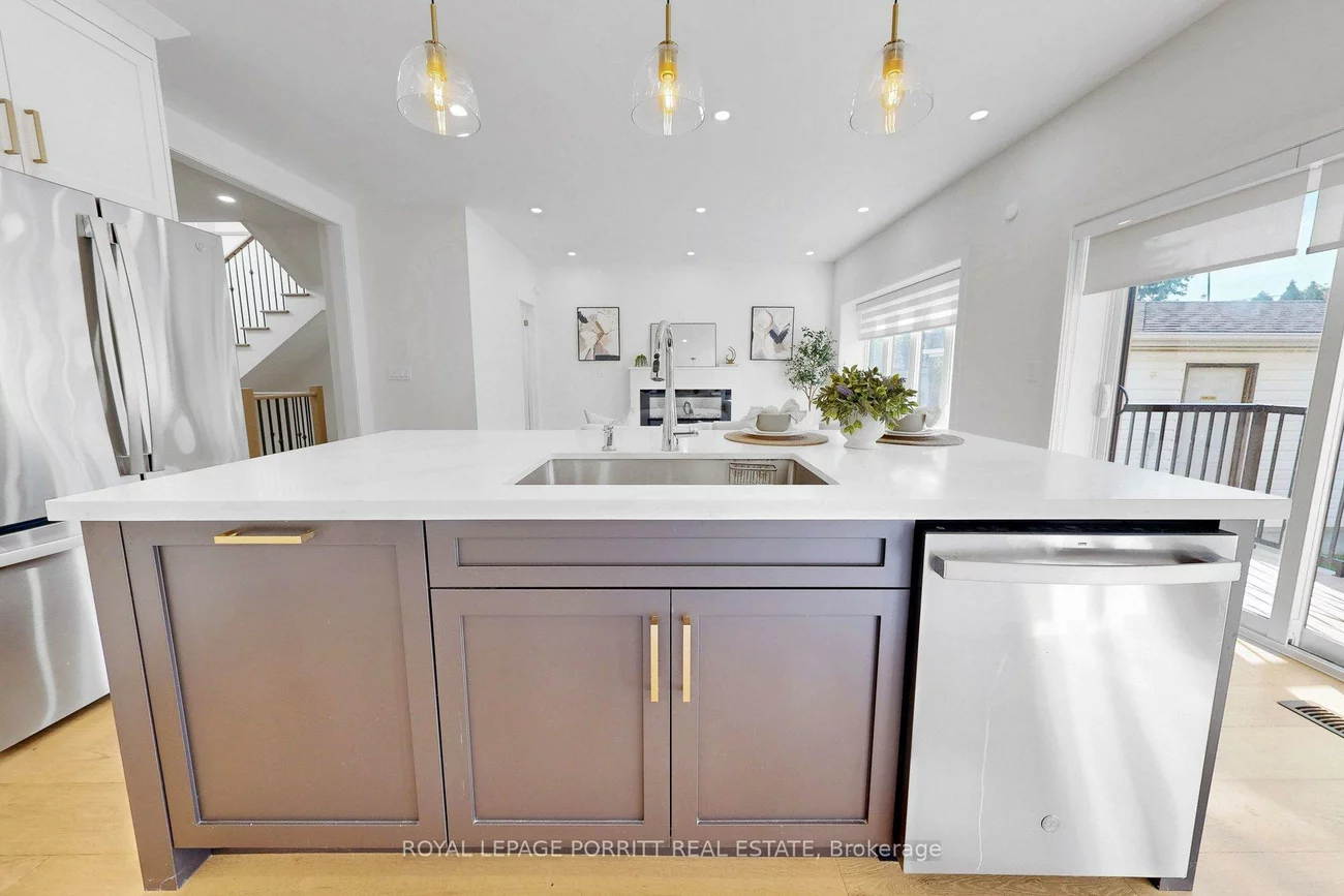 94, Edgecroft, Stonegate-Queensway, Toronto