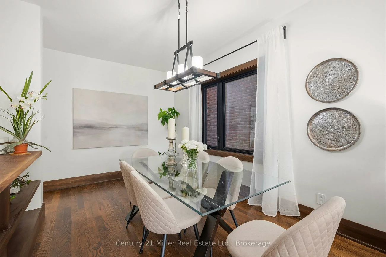 213, Boon, Corso Italia-Davenport, Toronto
