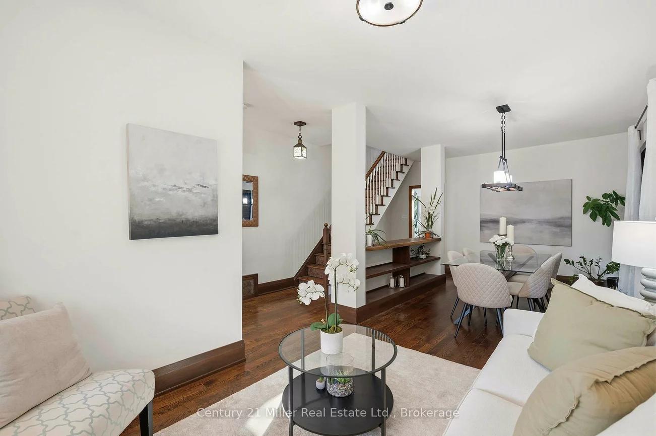 213, Boon, Corso Italia-Davenport, Toronto