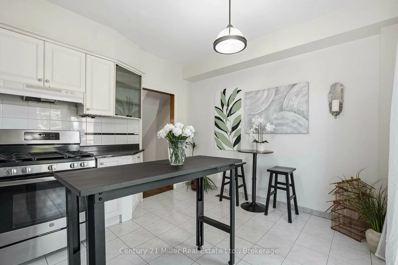 213, Boon, Corso Italia-Davenport, Toronto