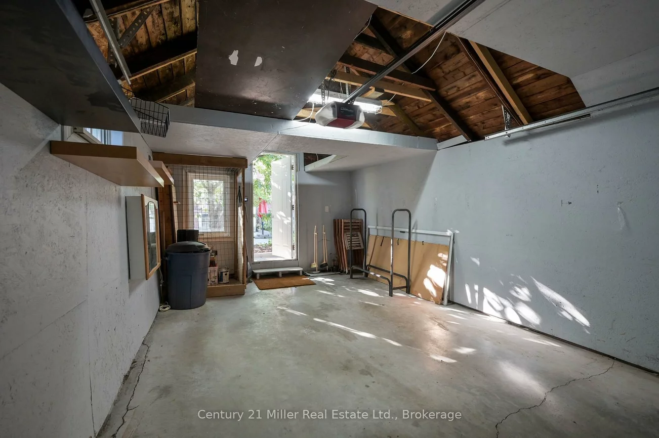 213, Boon, Corso Italia-Davenport, Toronto