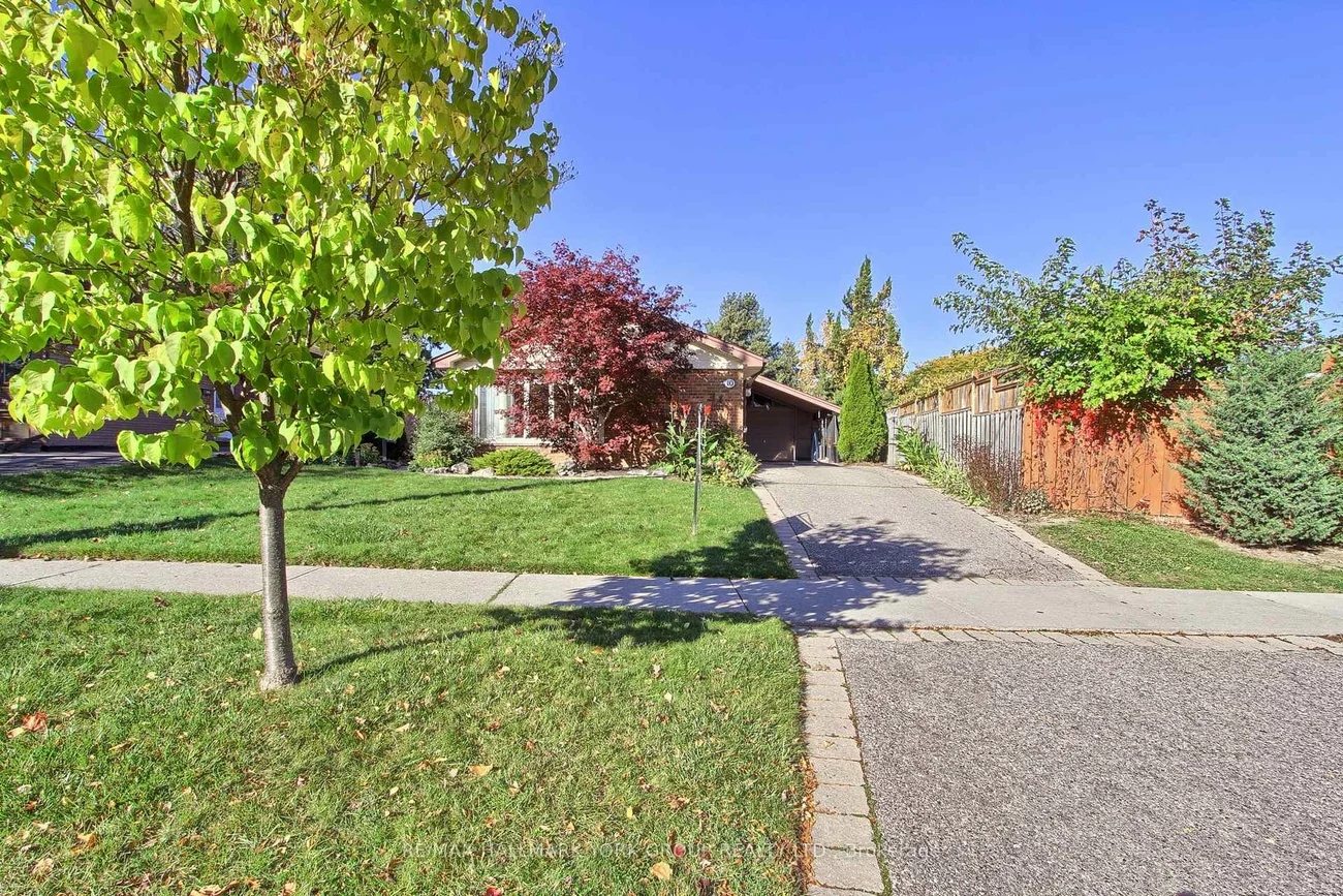 10, Harefield, Rexdale-Kipling, Toronto