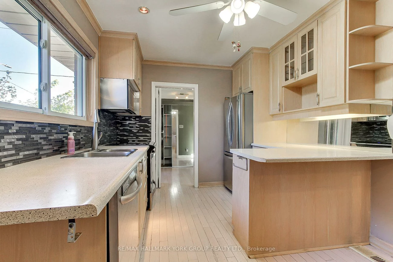 10, Harefield, Rexdale-Kipling, Toronto