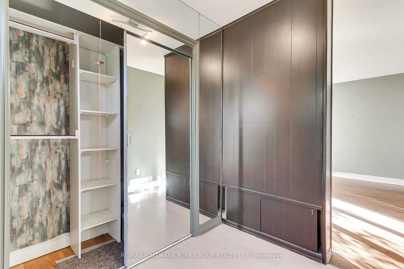 10, Harefield, Rexdale-Kipling, Toronto