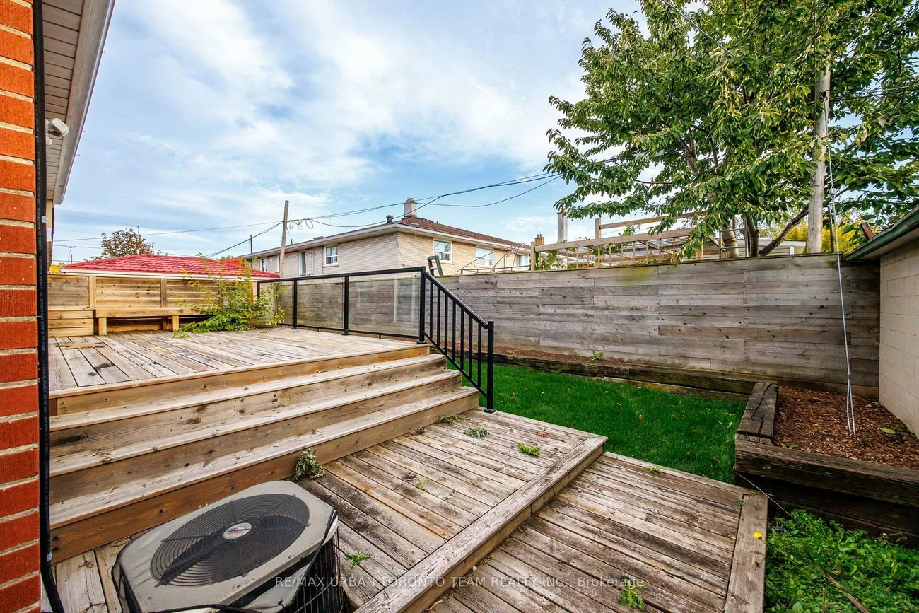 23, Wishart, Glenfield-Jane Heights, Toronto