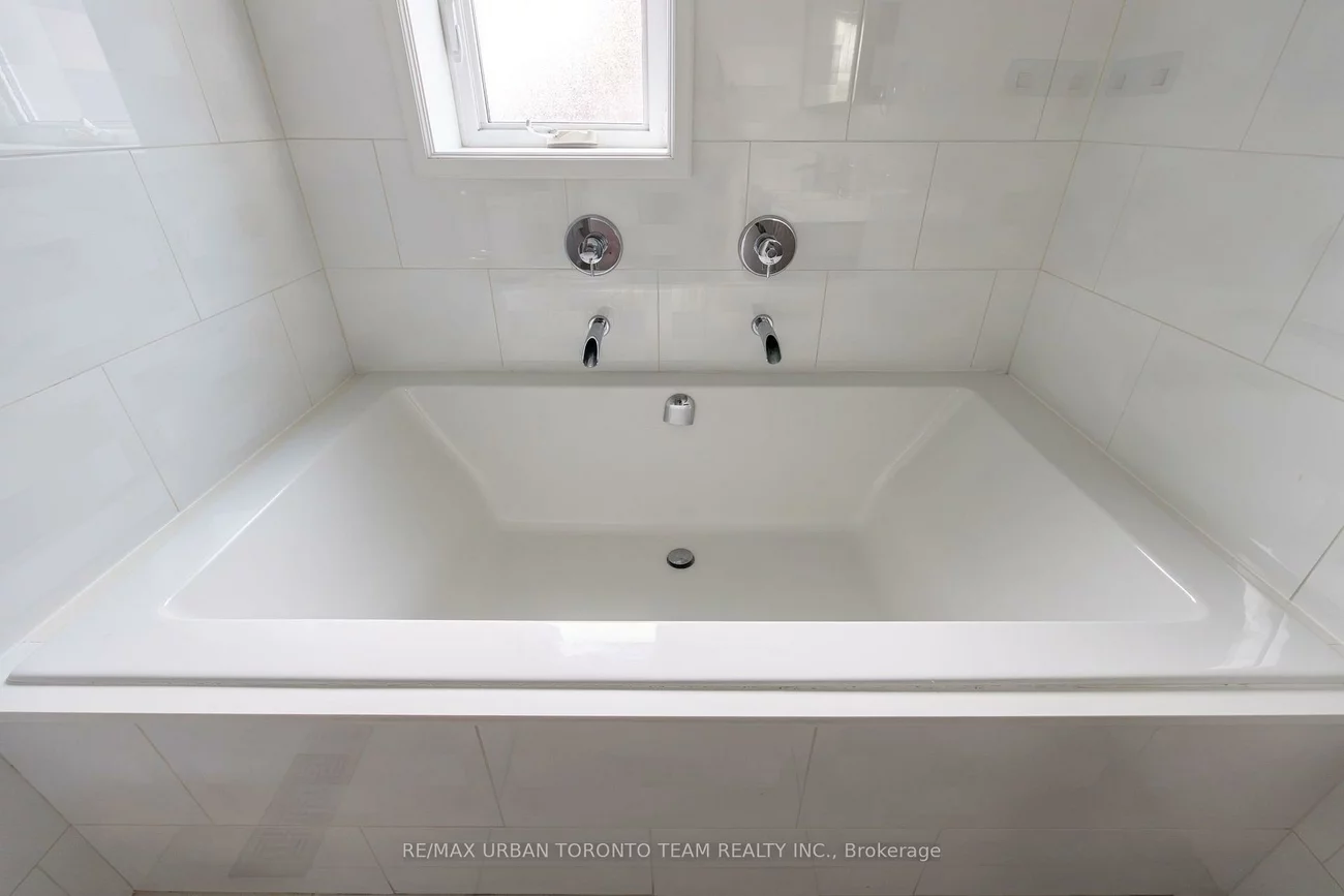 23, Wishart, Glenfield-Jane Heights, Toronto