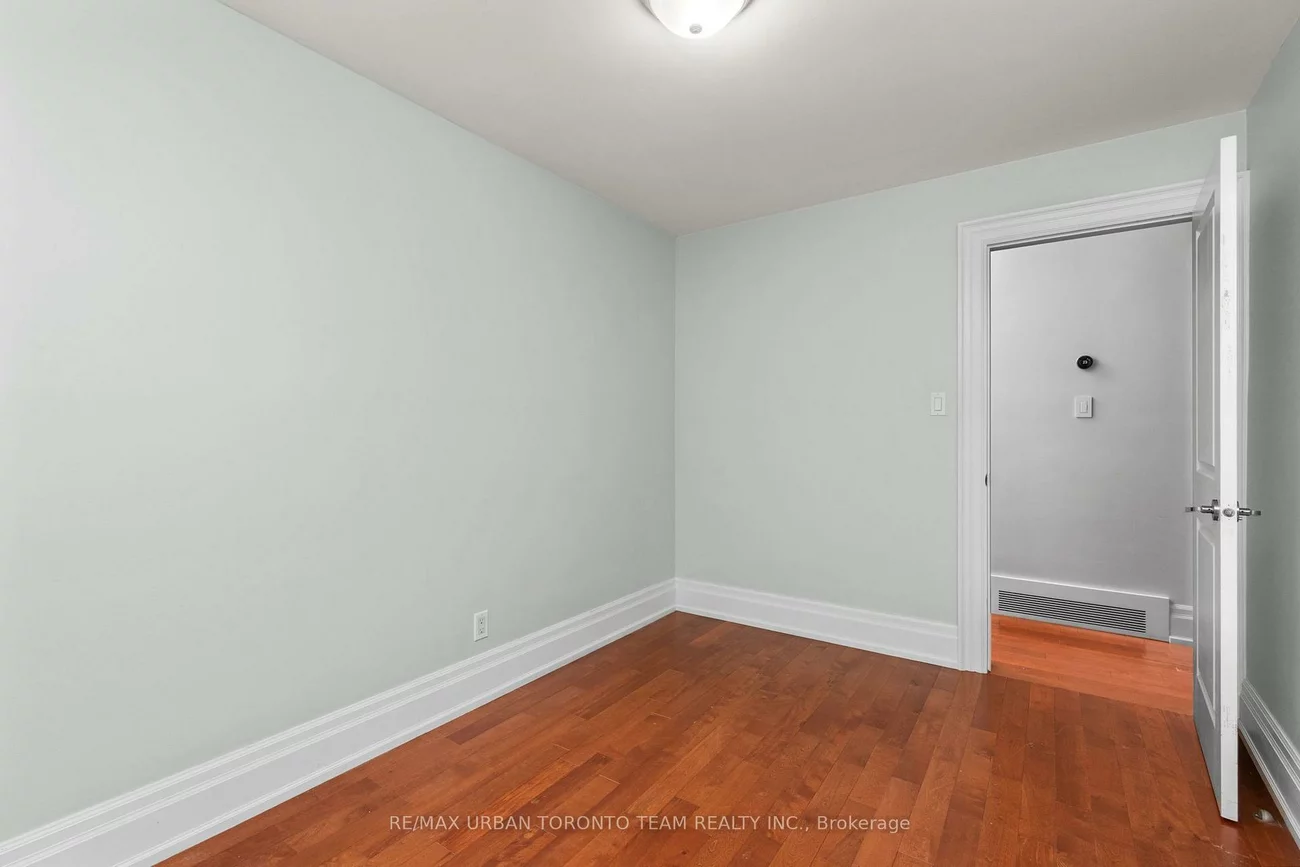 23, Wishart, Glenfield-Jane Heights, Toronto
