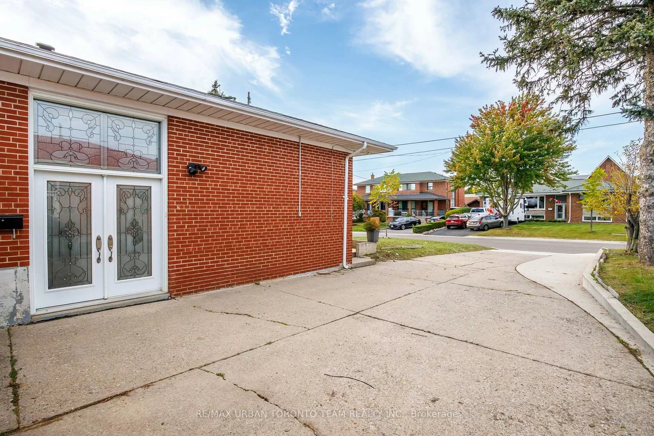 23, Wishart, Glenfield-Jane Heights, Toronto