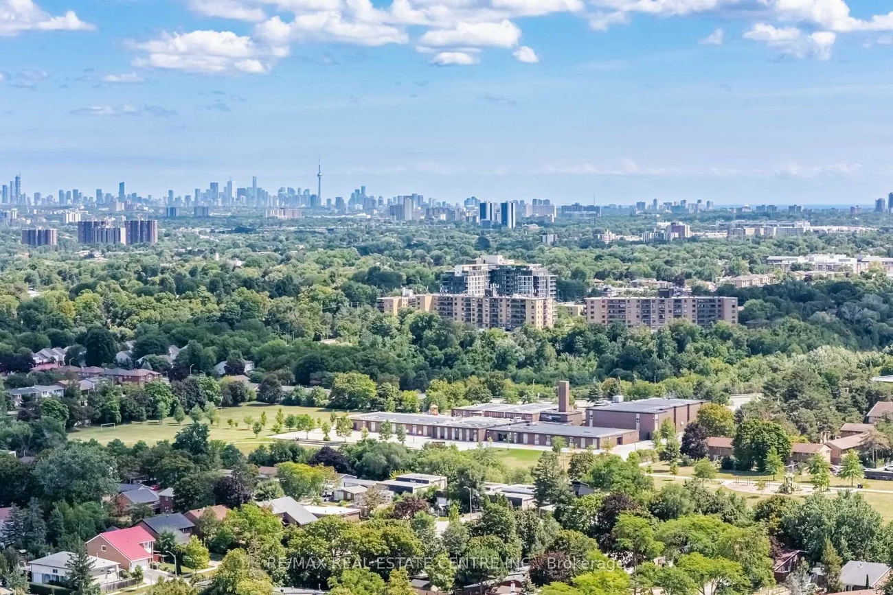 71, Sultan Pool, West Humber-Clairville, Toronto