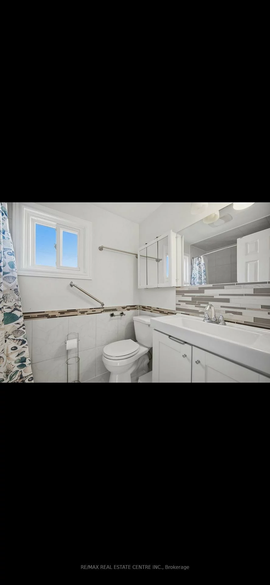 71, Sultan Pool, West Humber-Clairville, Toronto