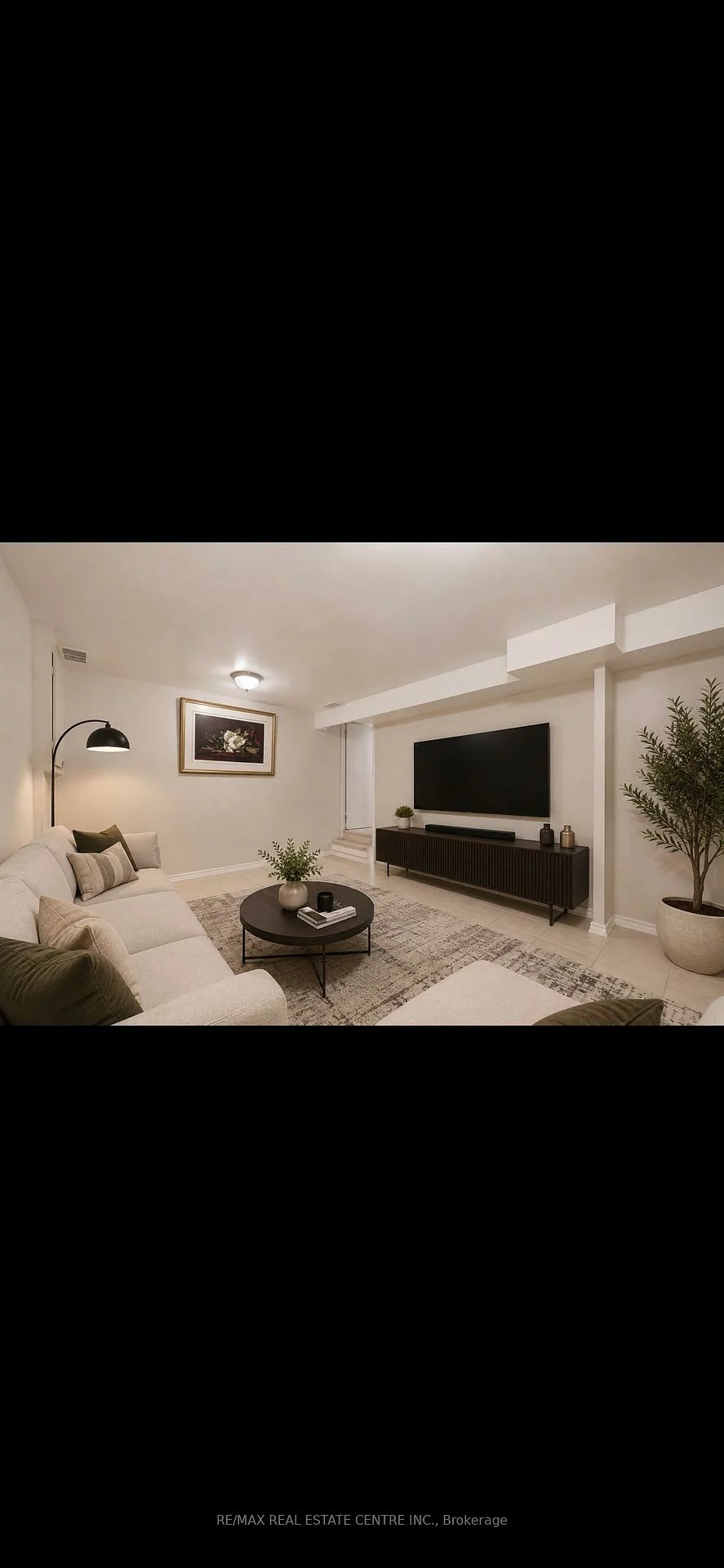 71, Sultan Pool, West Humber-Clairville, Toronto