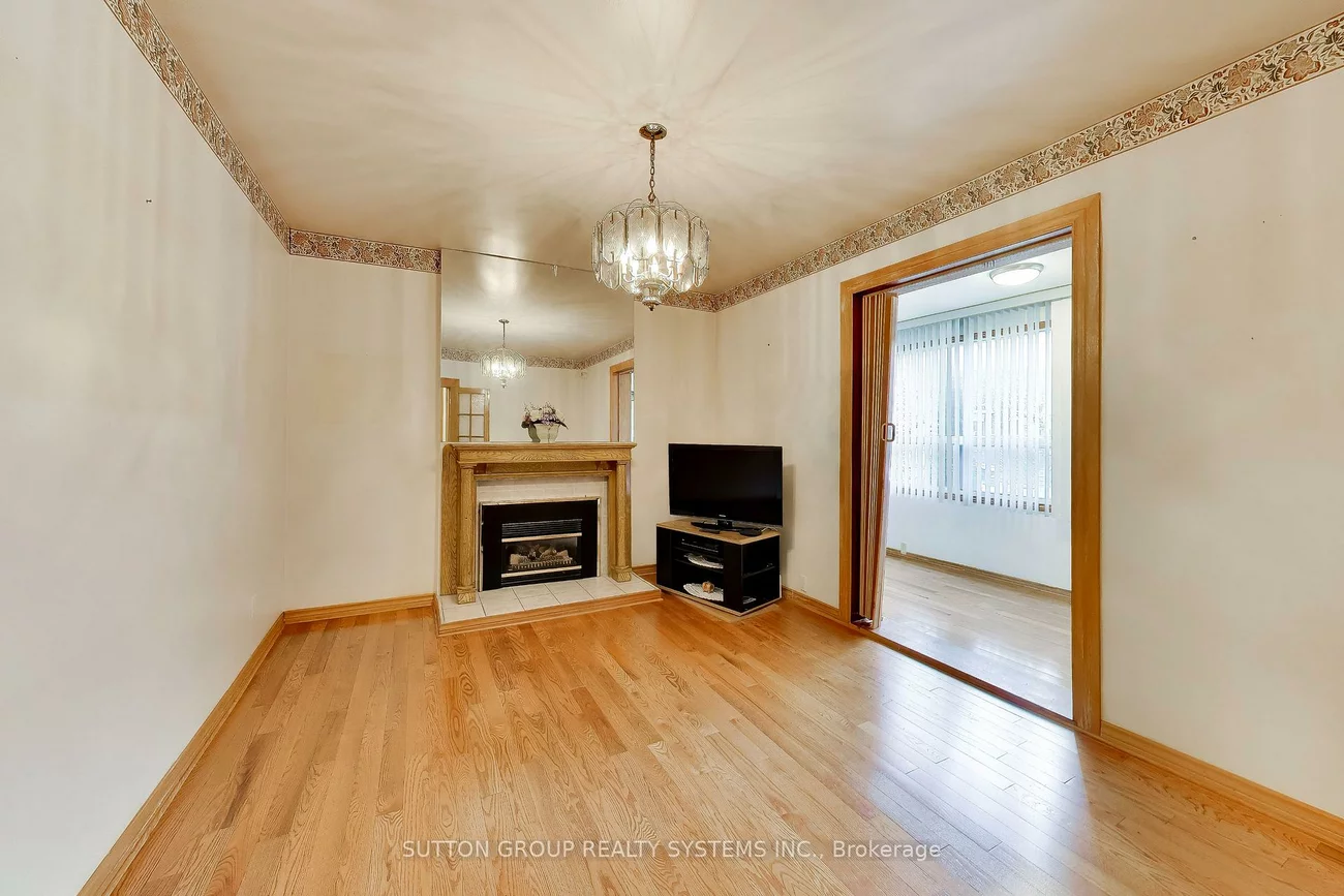 8, Alhambra, High Park-Swansea, Toronto