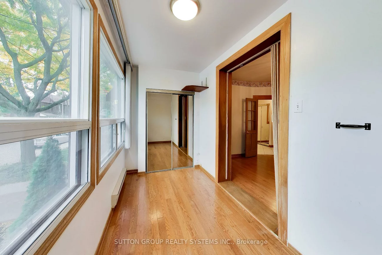 8, Alhambra, High Park-Swansea, Toronto
