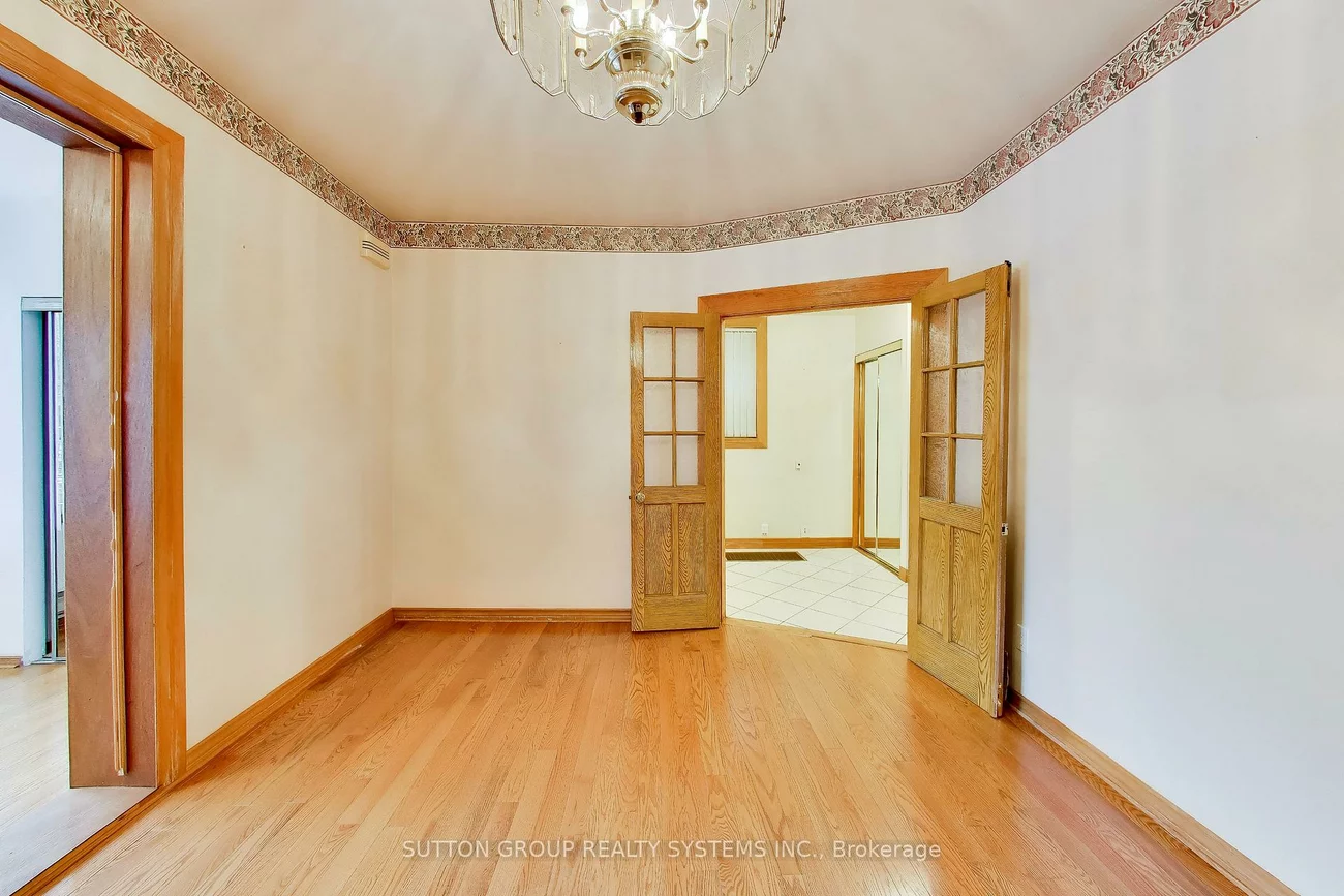 8, Alhambra, High Park-Swansea, Toronto